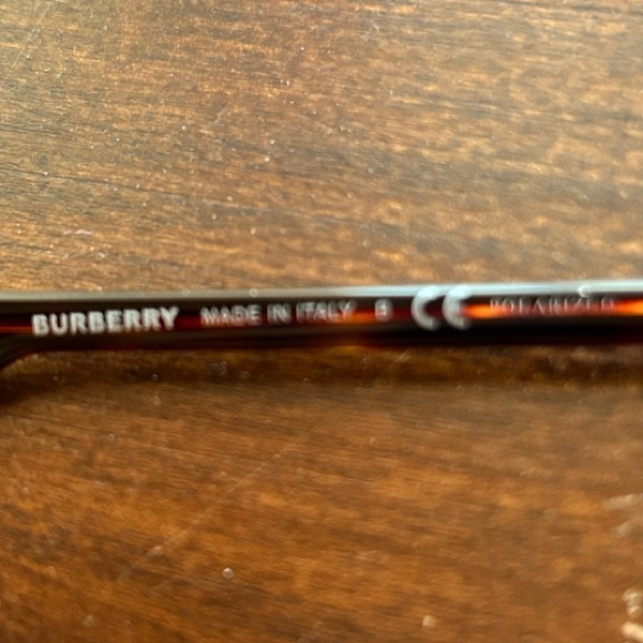 Burberry Designer Women’s Sunglasses - Picture 6 of 8